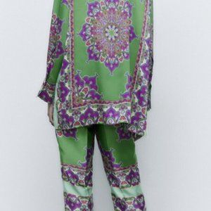 ZARA Silky, Satin 2 Piece Pants Set Pajama Green, Purple Fuchsia Paisley